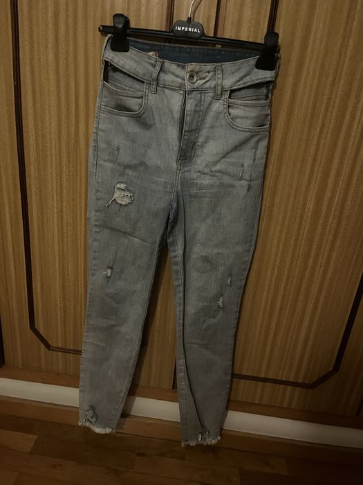 Calças Colcci de ganga elásticas,com recortes dos lados,como novas,36