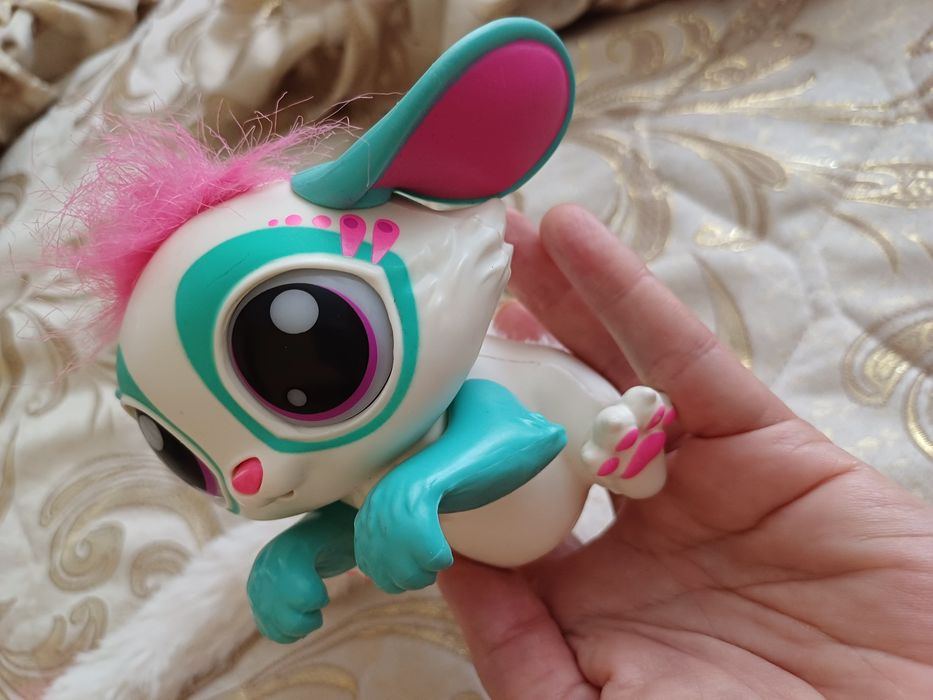 Чудесная интерактивная игрушка Lil Gleemerz Mattel