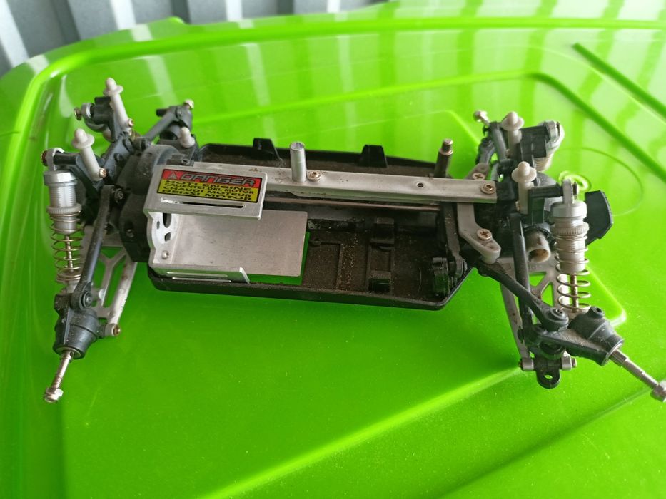 Podwozie Carson MR fu 1:18