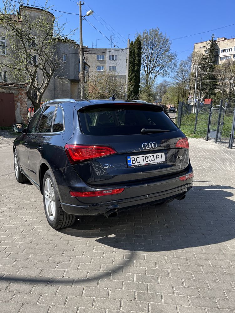 Audi q5 Premium Plus 2.0 tfsi quattro