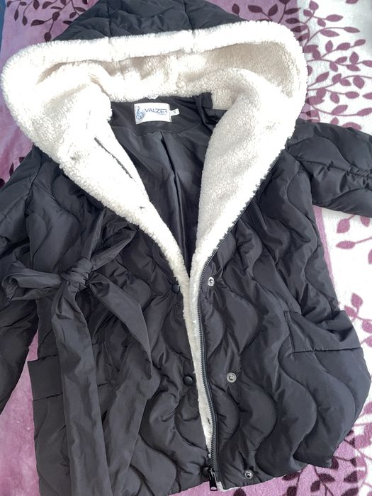 Зимова куртка назапах