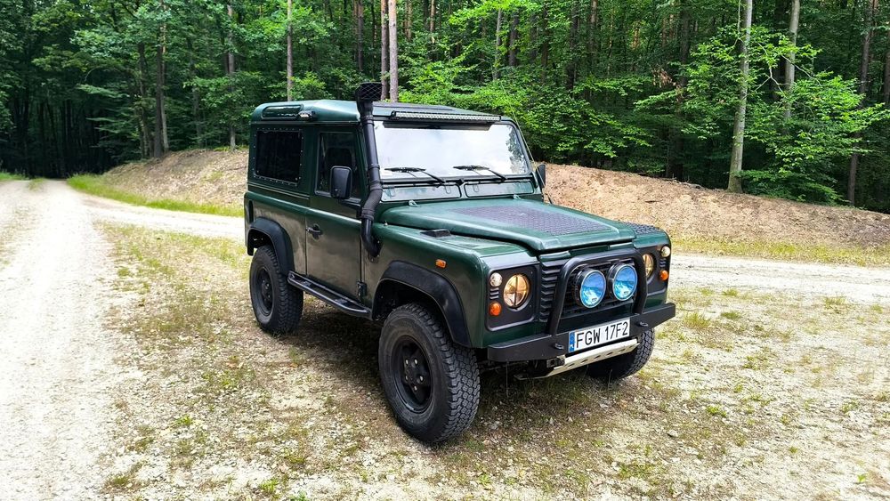 Land Rover Defender Land Rover Defender 90 TD5 122 KM