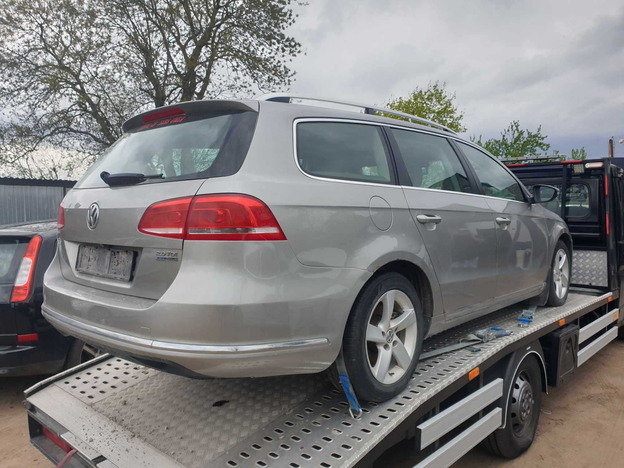 Passat b7 2.0tdi 2014r kombi bogate wyposażenie Bezwypadkowy