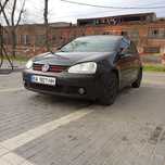 Golf 5 , 1.6 MPI бензин автомат, хетчбэк, чёрный металлик.