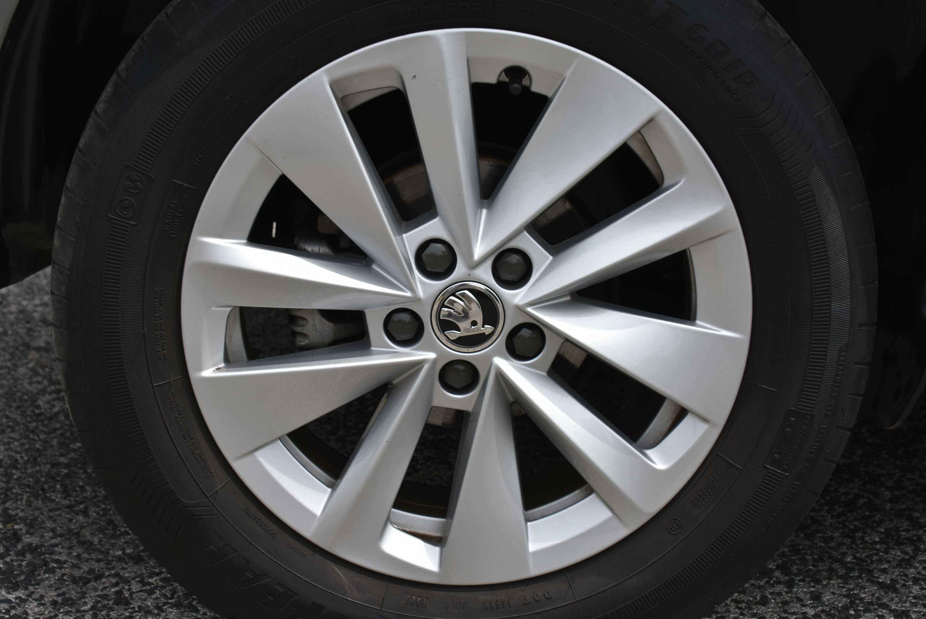 Skoda Lamiq 1.0 TSI DSG