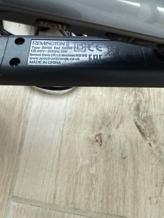 Випрамляч для волосся Remington (S8590)