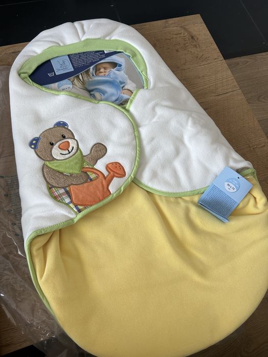 Rożek otulacz dla niemowlaka z kapturkiem