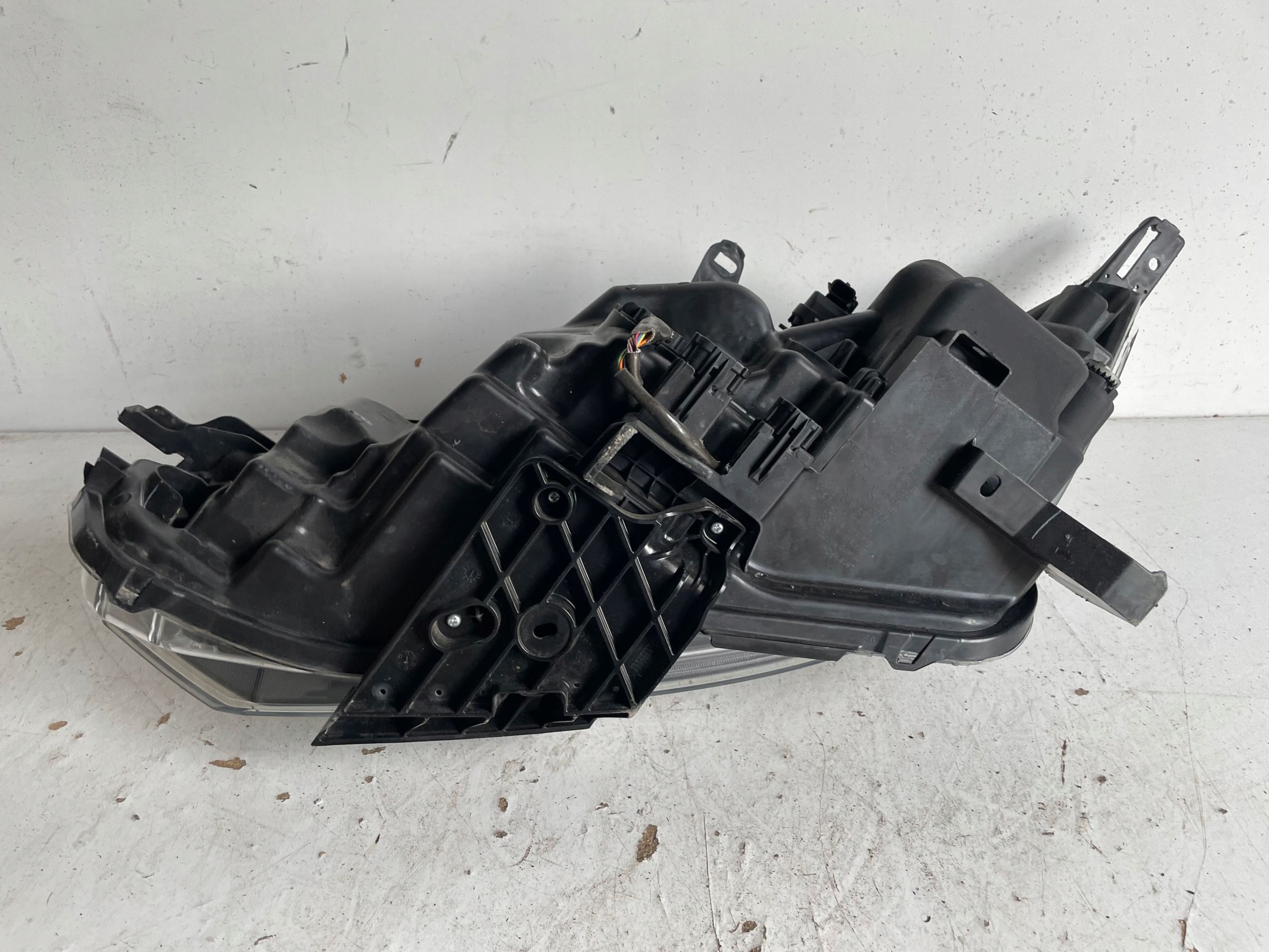 Nissan qashqai J11 lift lampa full led prawa przód