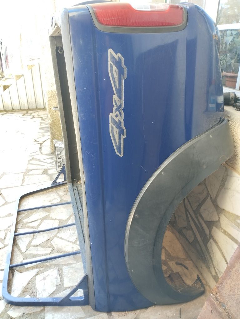 Caixa metálica Nissan navara