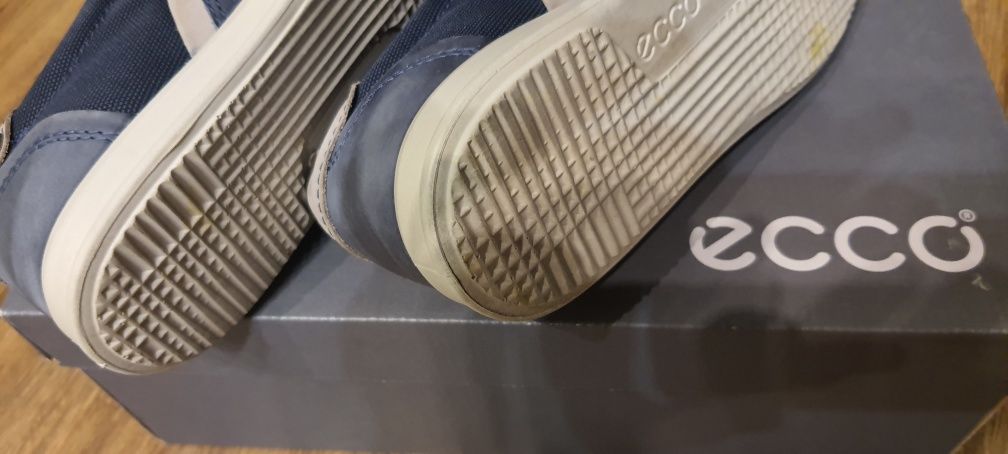 Снікерси ecco  41