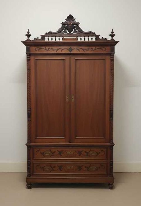 Guarda-Roupa estilo Vitoriano