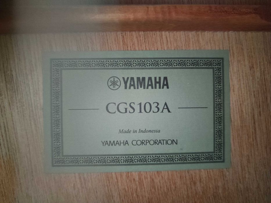 Guitarra Yamaha cgs103a 3/4 com saco