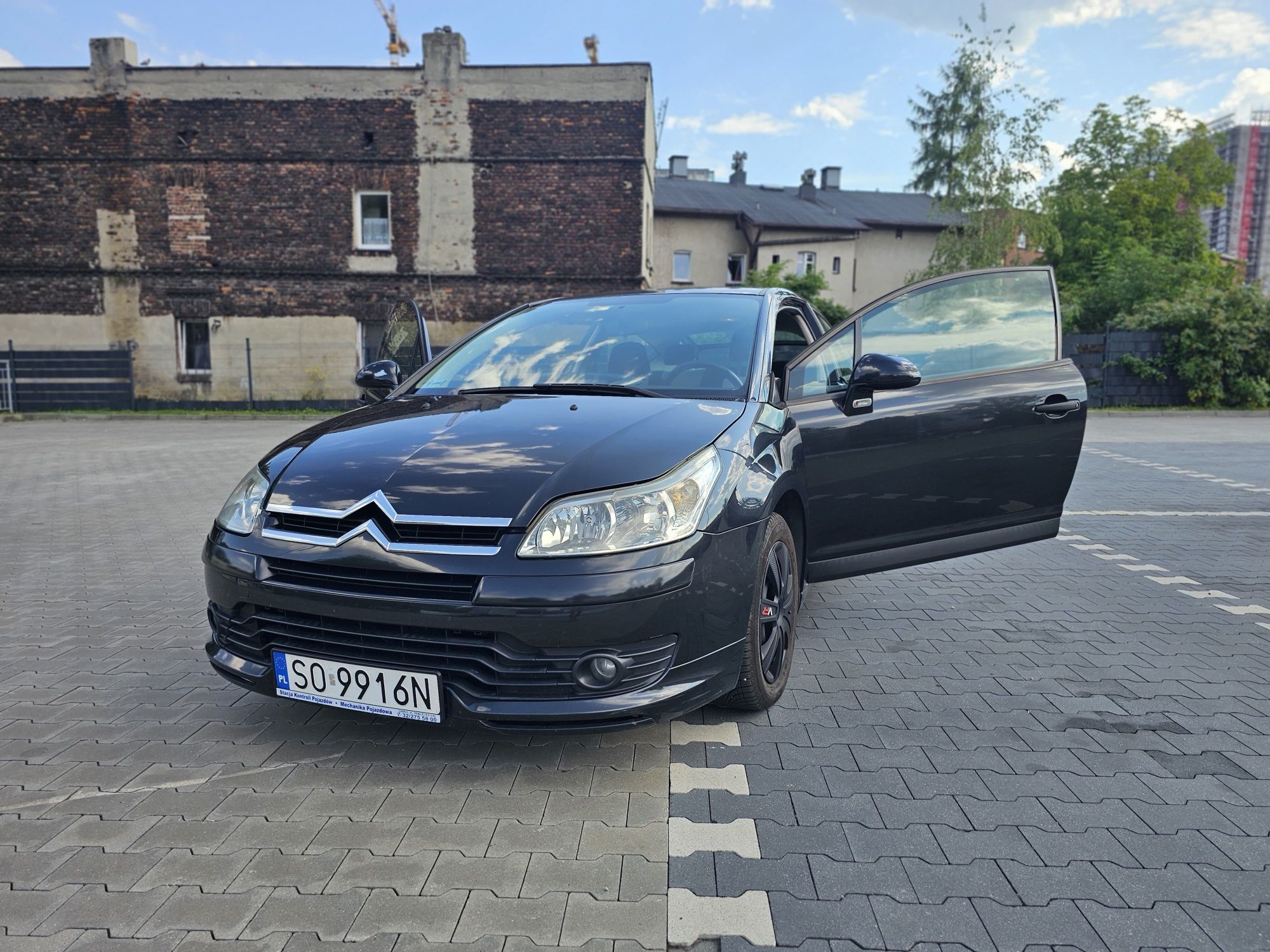 Citroen C4 hatchback