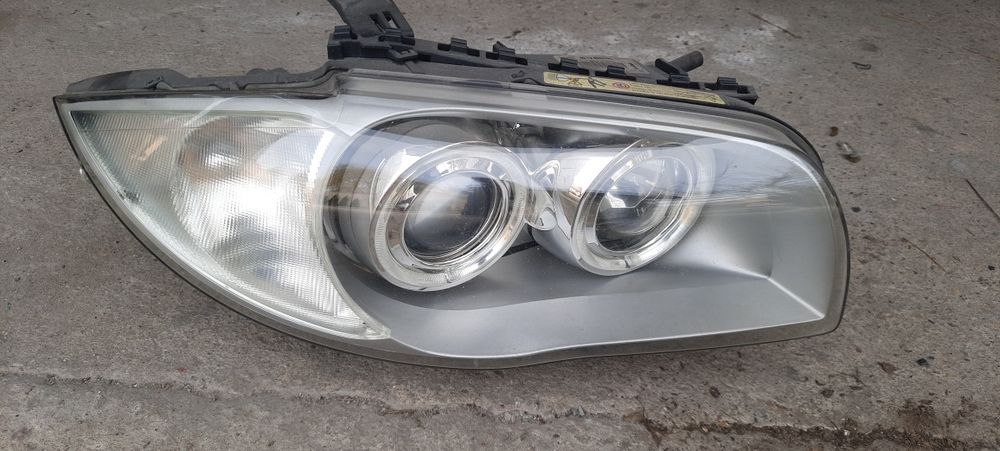 Lampa Bmw E87 prawa bi xenon kpl. sprawna 100%