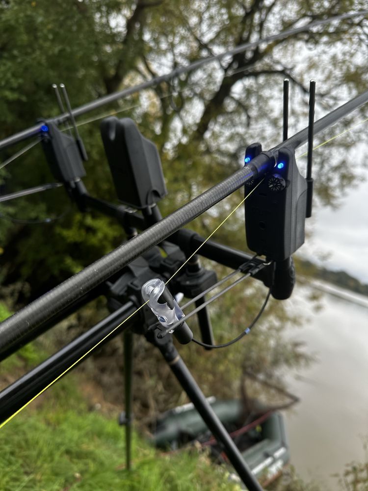 Delkim txi-D v2  z hangerami  3+1