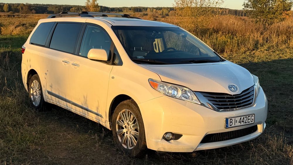 Toyota Sienna Toyota Sienna XLE AWD 2015