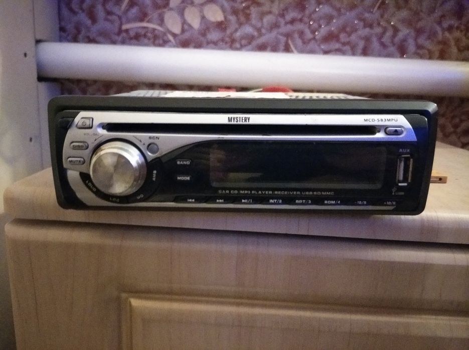 Продам магнитолу Мystery