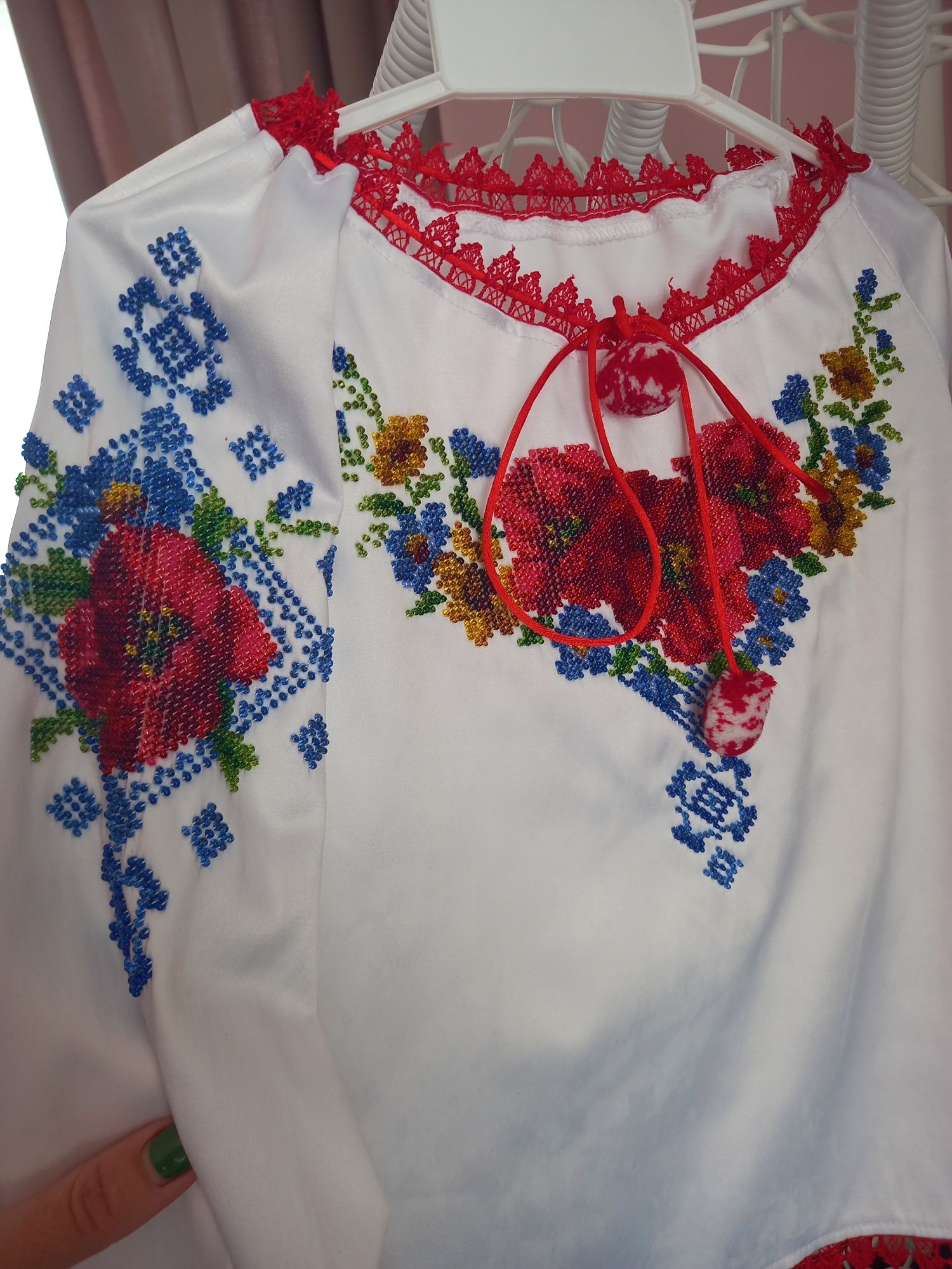 Вишиванка, вишитий костюм.