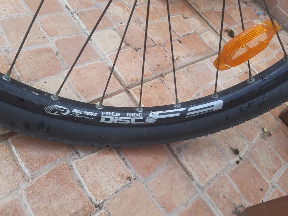 Bicicleta btt/ híbrida