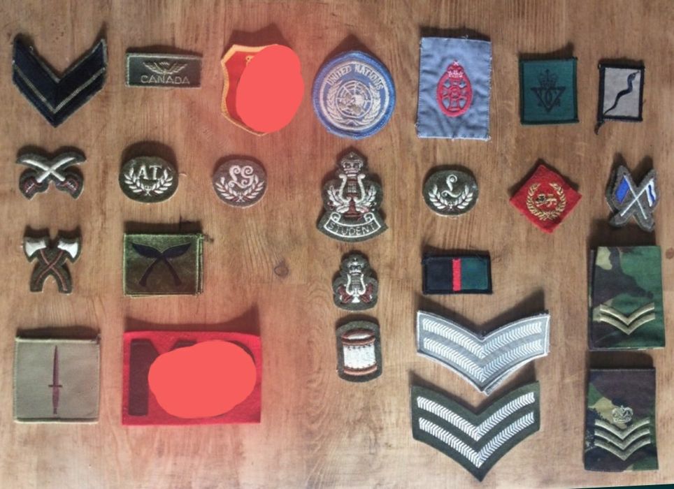 Distintivos militares para colecionadores