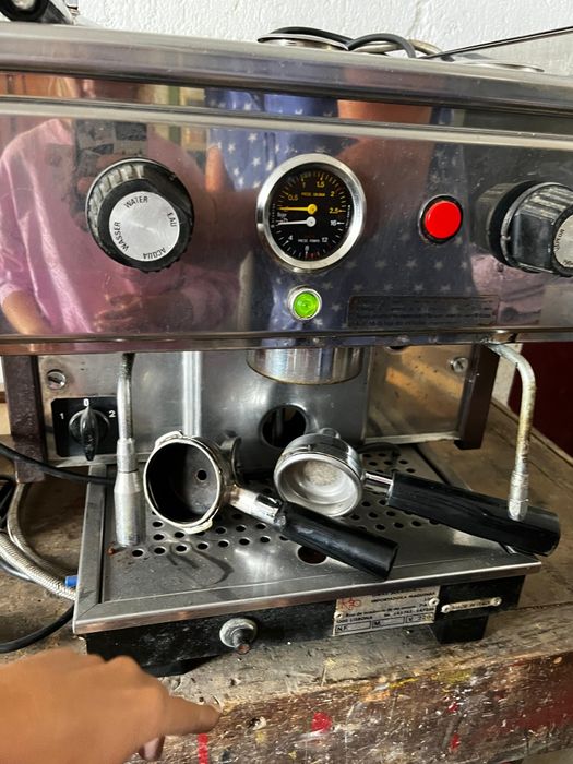 Vendo maquina de café profissional