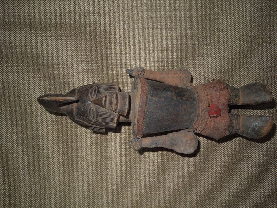 figura ritual africana