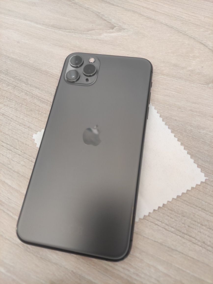 iPhone 11 pro max 64GB Grey