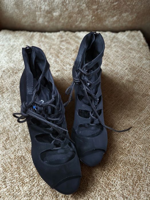 Buty do tańca sznurowane, skóra, obcas 7.5 cm papilio czarne