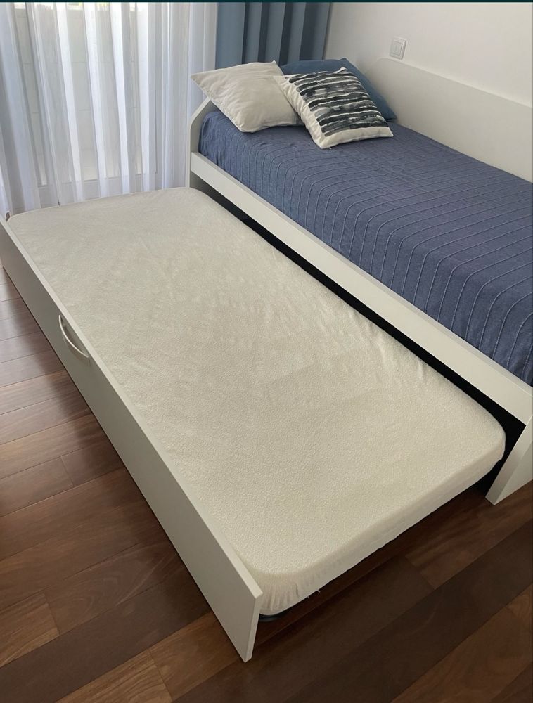 Cama dupla solteiro