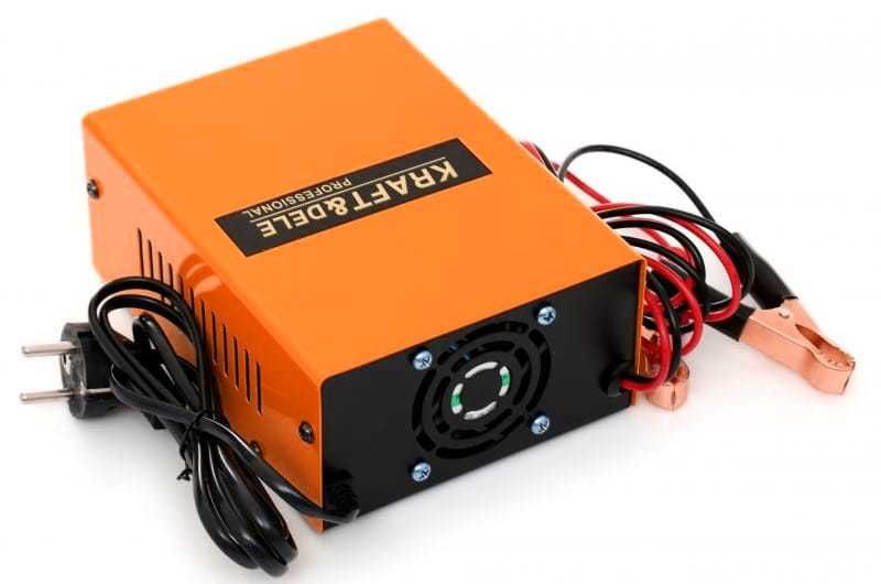 KRAFT&DELE Prostownik Mikroprocesorowy Akumulatorowy 6v / 12v KD1917