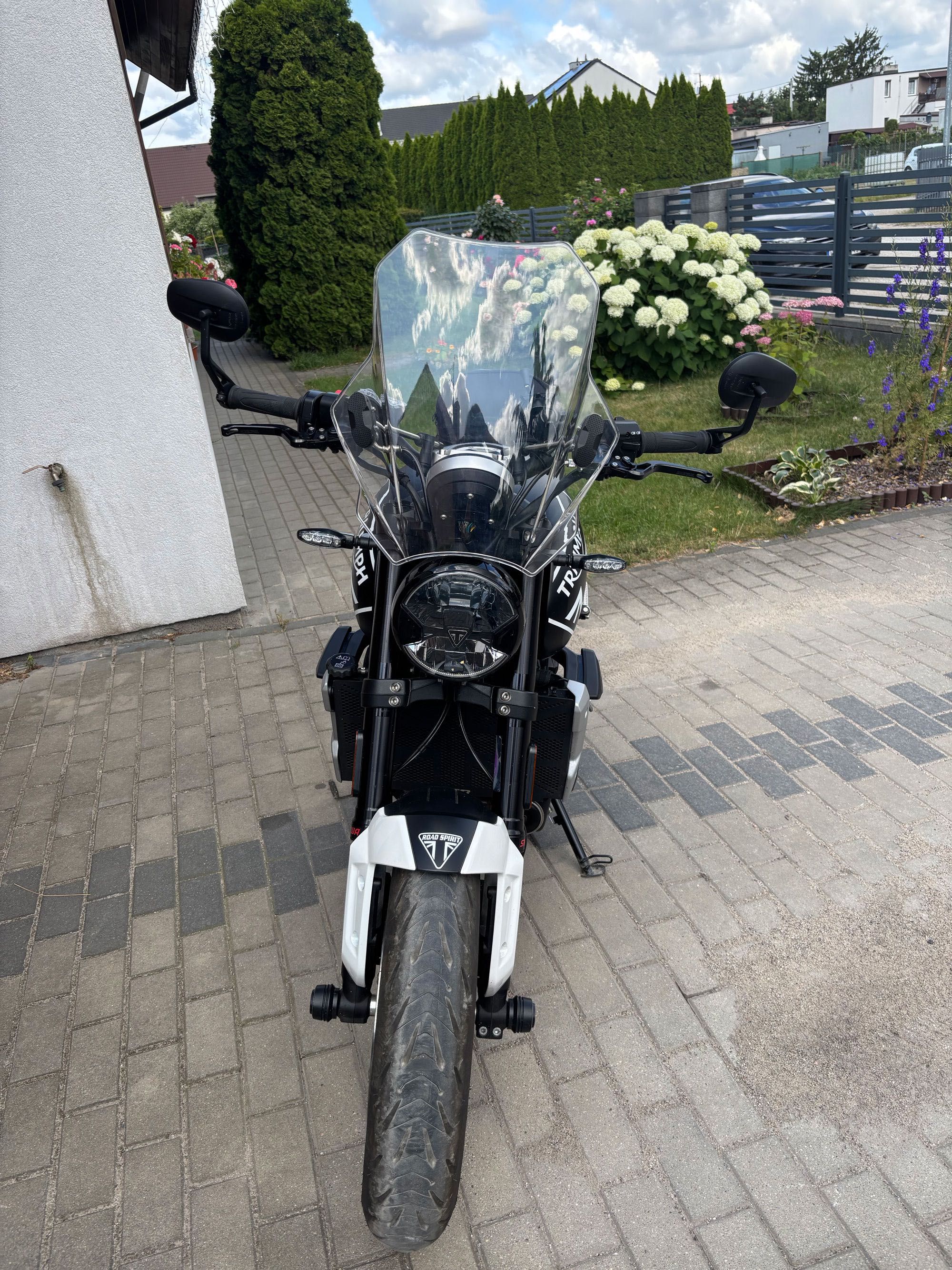 Triumph trident 660 z Roku 2023