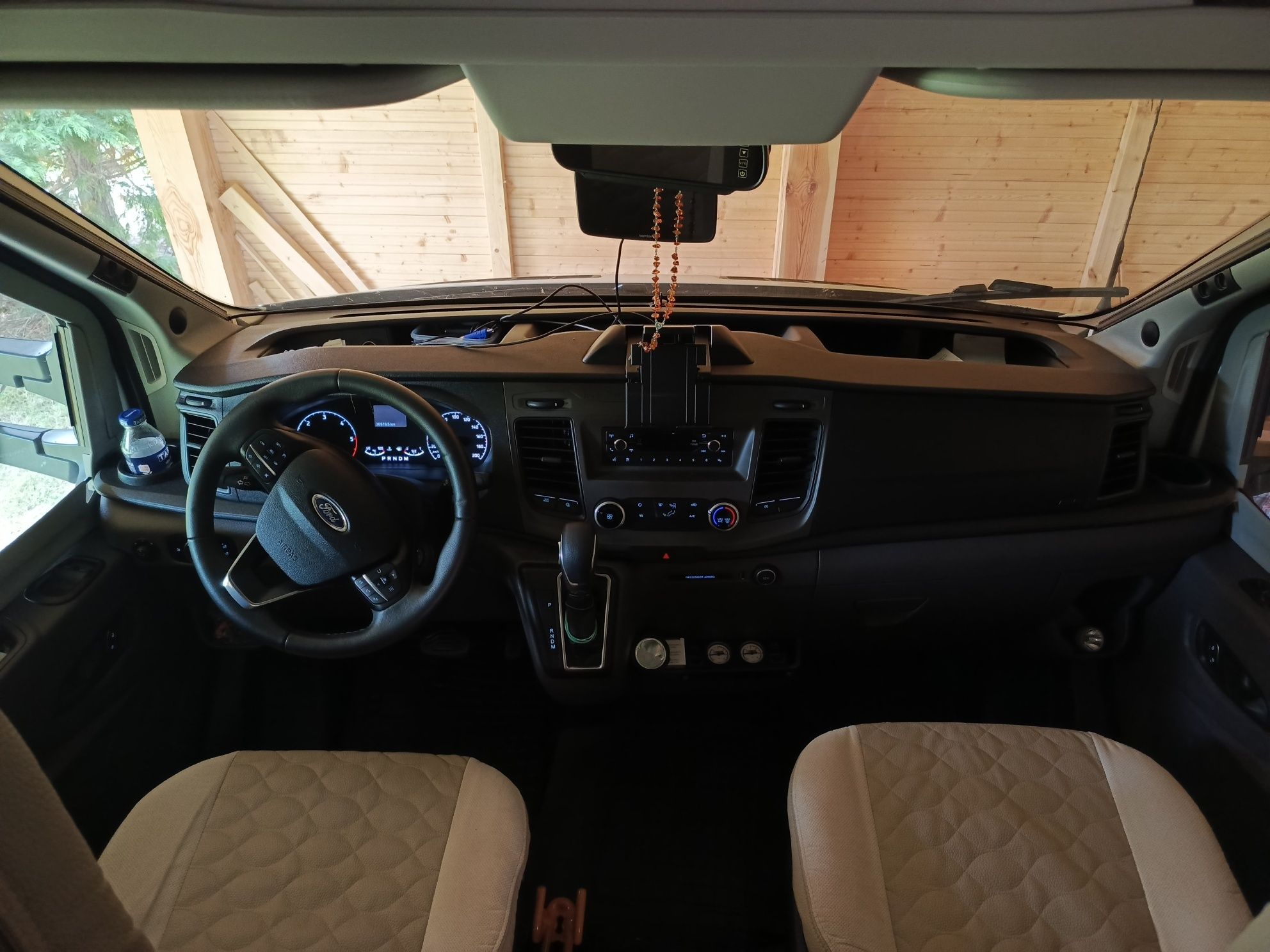 Kamper Ford z zabudową Magis 68 XT plus 2021 rok