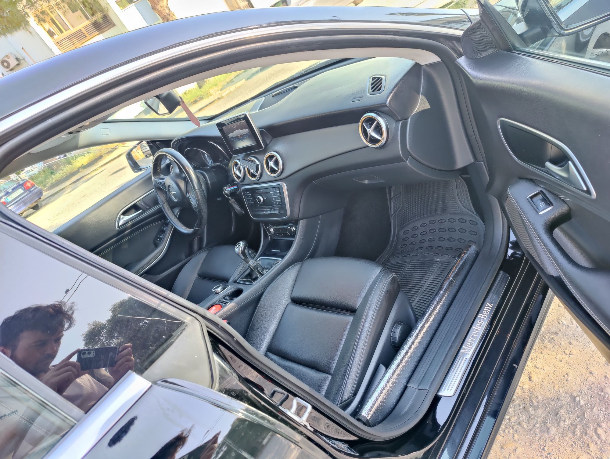 Mercedes-Benz CLA180