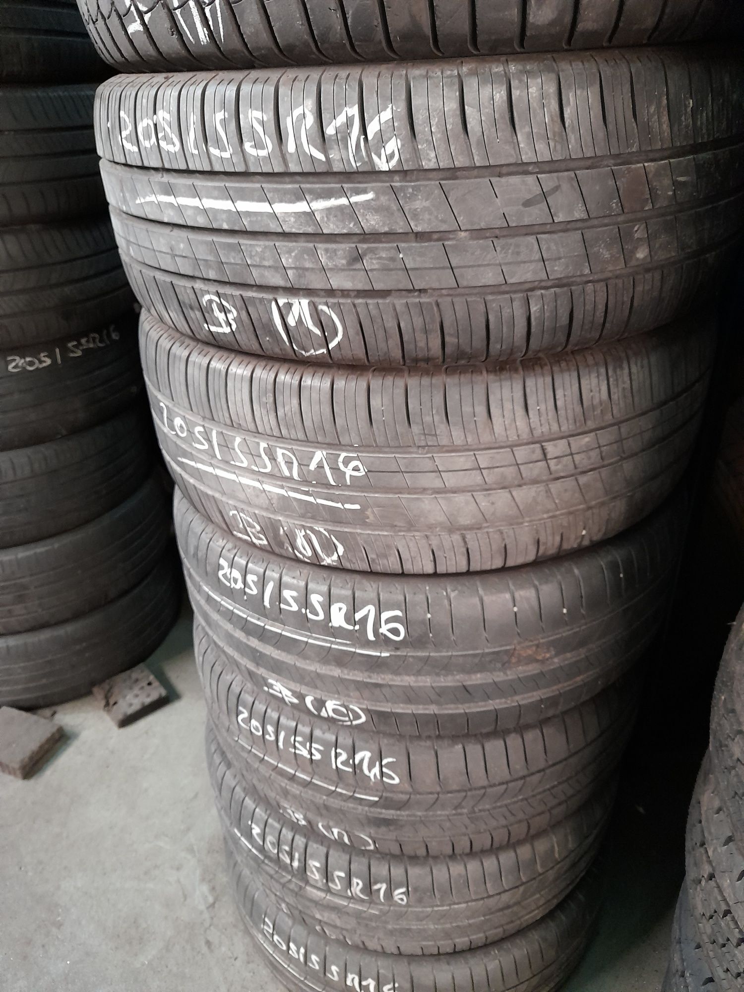 Pneus 205/55r16 e 205/60 r16 seminovos 30€ cada