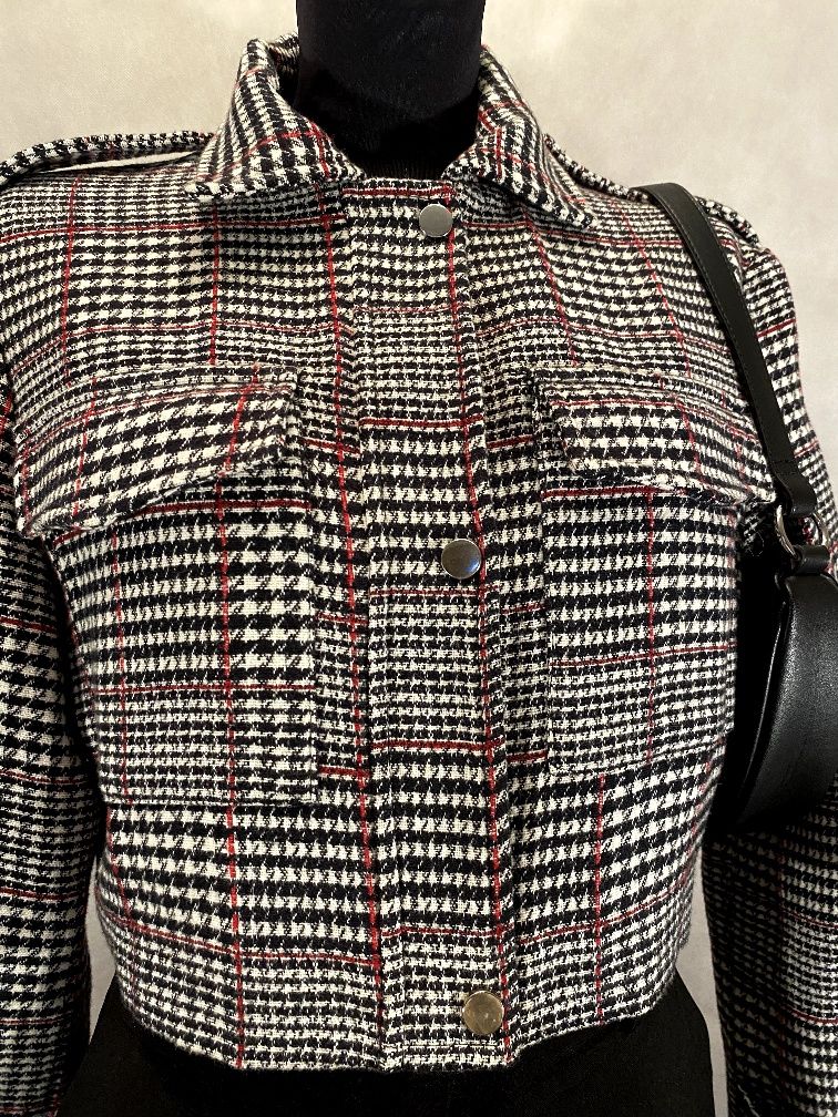Krótka kurtka w pipetke pipetka elegancka M 38 na suwak oversize hit
