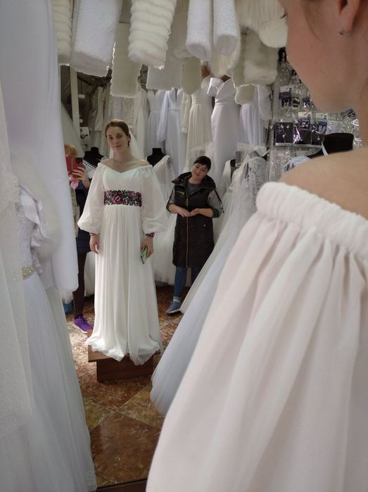 Весільне Плаття.