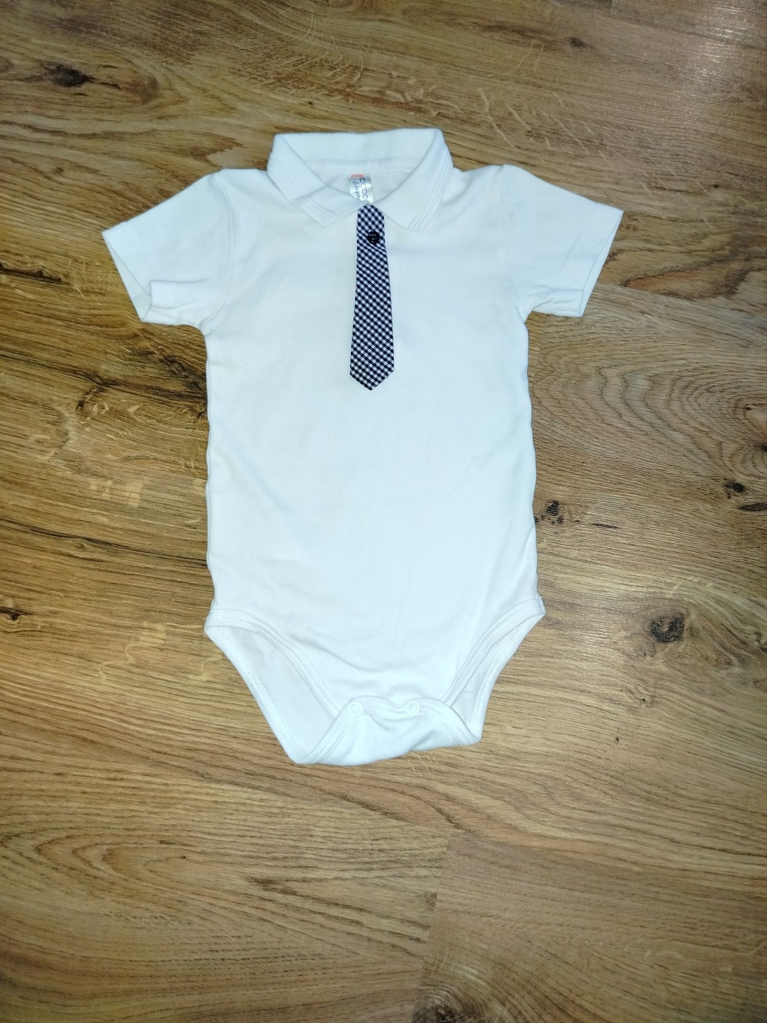 Body z krawatem r.80