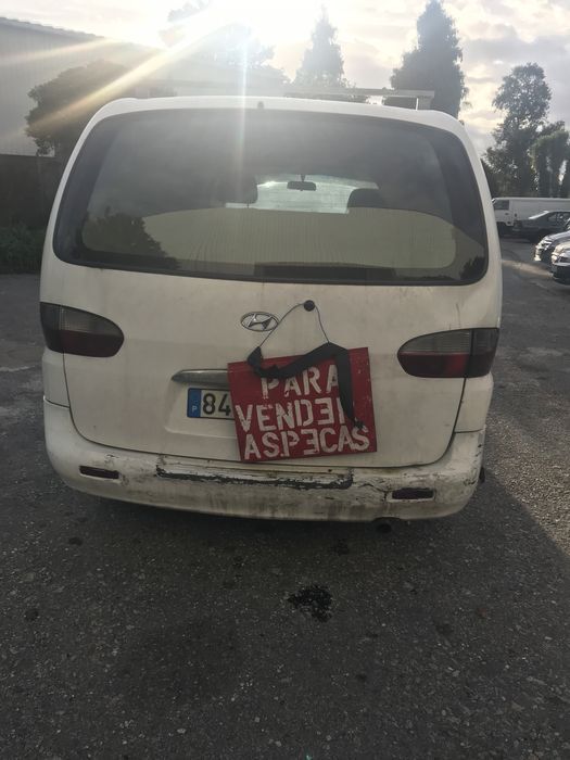 Hyundai H 1 (2.5 TD Ano 2004 para vender as peças