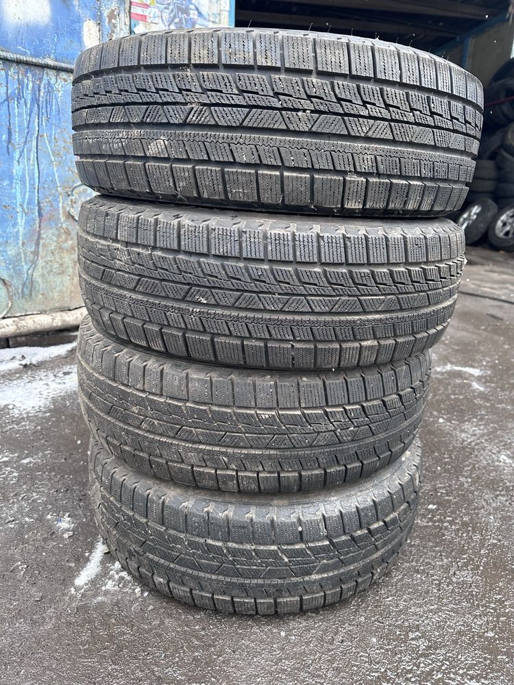 Комплект шин 195/65 R15, чудовий стан,2020 рік, з Європи