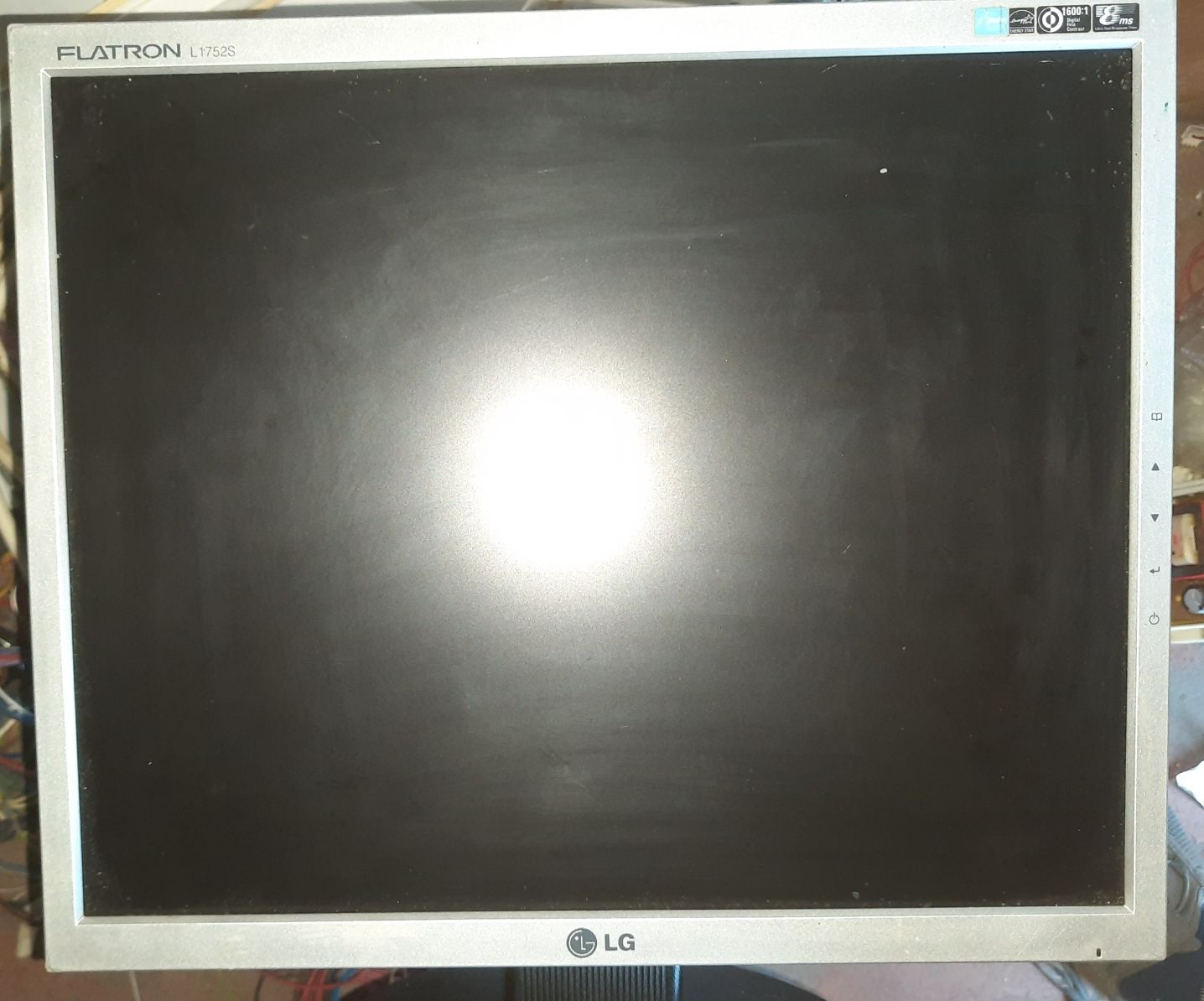 Монитор LG LCD 17дюймов, Siemens 17д.