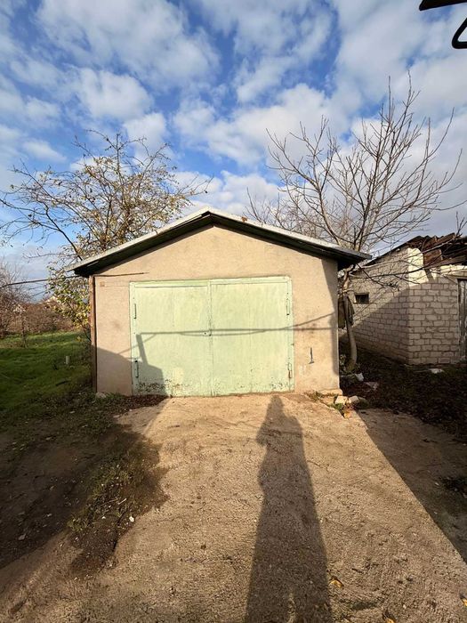 Продам недорого дом в Александровке в удачном месте