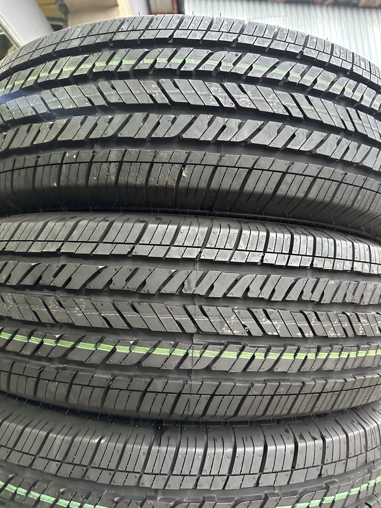 245/75/17 Bridgestone Dueler H/T 685