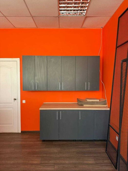 Сдам помещение 60 кв. м  по красной линии, мкрн. Солнечный 7г.