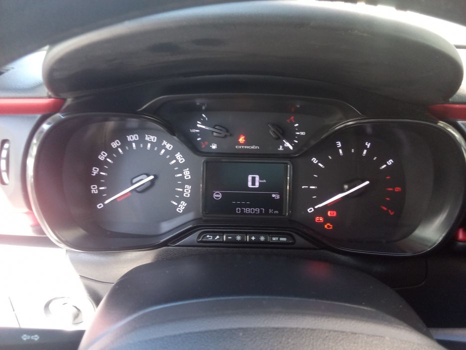 Particular vende citroen C3 muitos extras como novo ano 2020