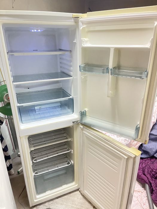 Frigorifico combinado marca jocel ecologico a funcionar bem 79euros