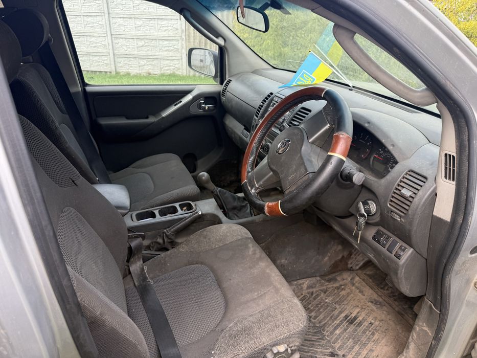 Nissan Navara продаж ціляком на запчастини
