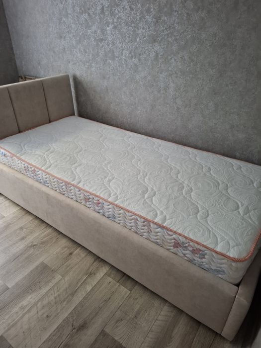 Продається матрац,  новий ,90/200