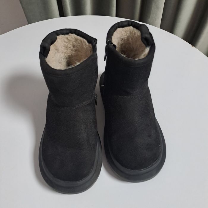 Уги zara 30р. Вживані