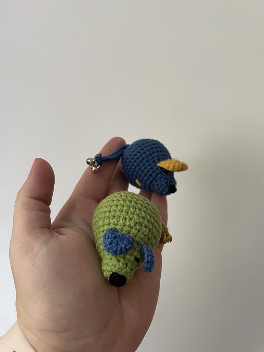 Szydełkowa myszka zabawka dla kota