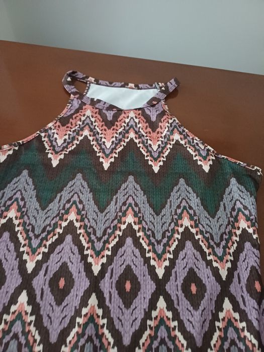 Vestidos novos 5 euros cada, tamanho M